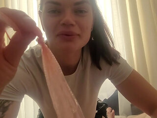 I Put Condom on His Dick, Make a Blowjob, He Cum in My Mouth, I Split It to Condom Back