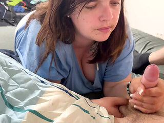 Hot Chubby Tessa Gives Amazing POV Blowjob - Homemade Amateur Sex