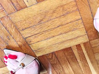 Hello Foot Lovers