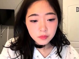 Hottest Amateur 19yo Blonde Teen going solo on Webcam