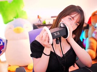 IJenz - Wet Ear Licking