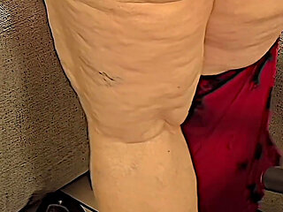 Cum and Watch Me Work Out and Show off Hot Sexy Views of My Big Fat White Butt up Close in Leggings - Big Juicy Ass BBW SSBBW