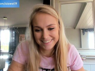 Amateur Blonde Teen Plays Solo with Toy Webcam Porn