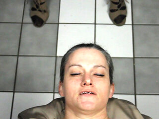 Dirty Dees taking cum to her face