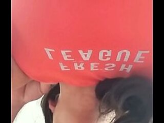 18 yo student wants to be taught how to suck dick