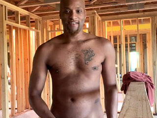 Kennie Jai Nude in Outoor!