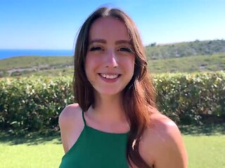 Kira is sharing with Oletsha... - Jacquie et Michel TV