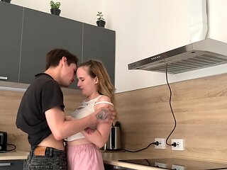 Mark and his sultry lover indulge in a steamy homemade session