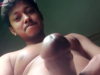 Asian Boy Big Black Cock Open the Clothes and Masterbration