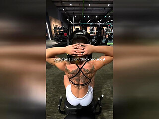 Tiktoker Girl Is Fucked By Her Fan On A Insta Livestream