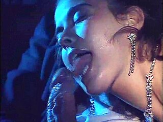 Brunette hookup amateur blowjob and dirtytalk sexdate