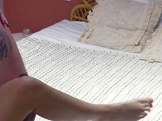 A Massage That Goes off the Rails, for a French Slut