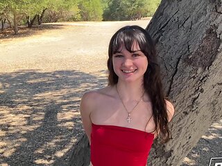 Remi Raw wraps her lips around a big dick