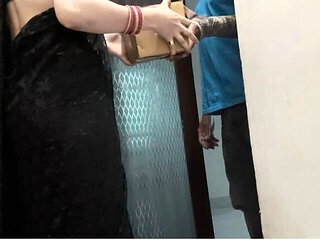 Desi Delivery Boy Fucks Horny Sister-in-Law Alone at Home - Hindi Audio