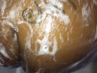 Shower Time with Dirty Diana