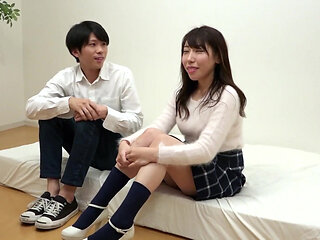 A Sister-in-law Who Was Lured by Cash Gives Her Younger Stepbrother a Serious and Has an Accident of Ejaculation in Her Mouth!