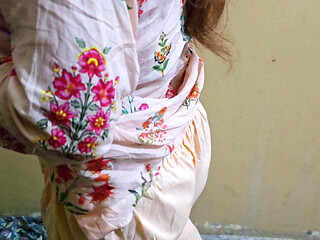 Pakistani Horny House Maid