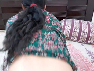 Fully deeply enjoying with desi girlfriend tight pussy - Real creampie close fucking