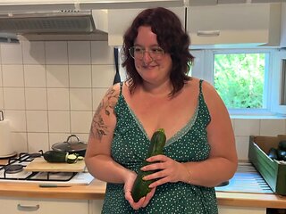 Explosive reunion with Laeticia, 23 years old! - Jacquie et Michel TV