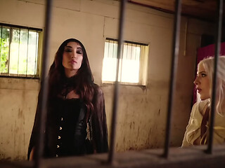 Chloe Amour and Gia OhMy Cum in Each Others Mouths - The Witcher Porn Cosplay Parody