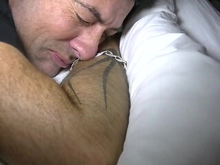 Twink from Madrid fucking older muscle boy