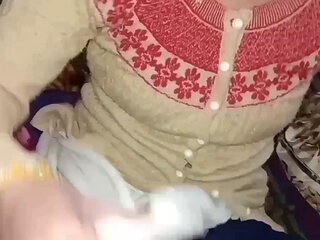 My cute stepsister shared her bedroom with me in winter season