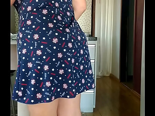 Filmei minha madrasta pela manha de vestido transparente.