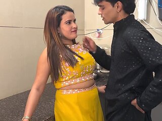 Kitchen quickie with chubby Latina step-mom