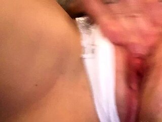Pulled amateurs close up car sex