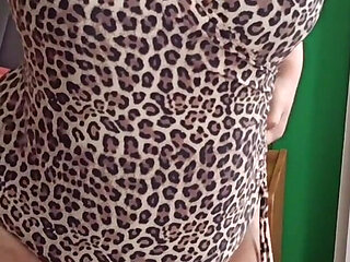 Take off My Bikini and Put on the New Swimsuit