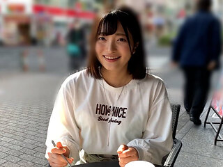 M781g02 Gonzo Sex with a Beautiful Girl Who Has a Sense of Transparency Who Came to Tokyo From the Countryside and Is Embarrasse