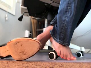 Linsey Dawn solo foot fetish