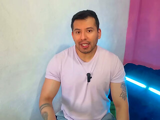 twink pasivo es penetrado por su mejor amigo y por su dentista  dotado a pelo!