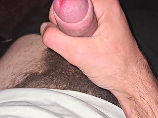 Wanking my big dick and cuming