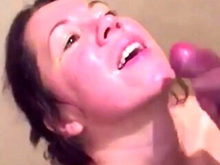 putain il me fout une grosse dose de sperme