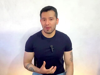Abogado casado hetero se folla al joven mesero twink ! Relato sexual