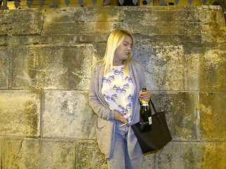 I masturbate in my fully pissed bed