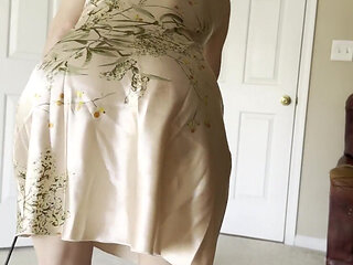 Distract Step-mom or Let Her Keep Cleaning?