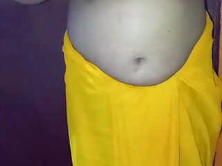 Very Hot Girl Showing Her Cute Pussy.