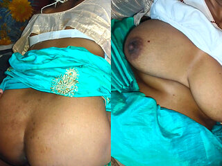 The boyfriend fucked the Indian aunty in doggy style. Hindi