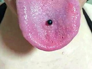 Live amateur blowjob
