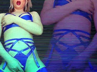 Amateur Horny Blonde Masturbates with Beer More webcamgirls