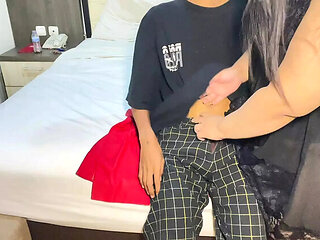 Naughty Steptante Fucks Young Guy in Hotel - Hot Indonesian Amateur Squirting & Bukkake