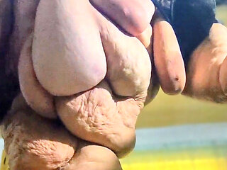 Hard Boss Has a Task Shes Squirting at Last