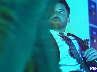 Stripper 2 - MENatPLAY