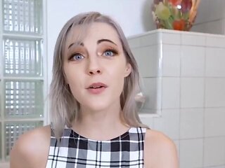 Teen blonde Jamie Jett gets pounded on a kitchen table