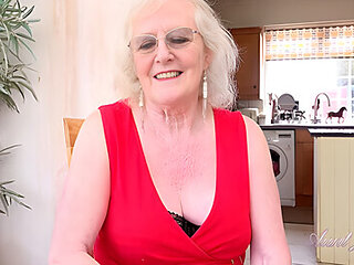 Your Horny Mature Housewife Mrs. Claire Thanks You For A Lovely Dinner (pov)