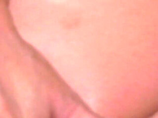 Close up Pussy Pumping & Squirting