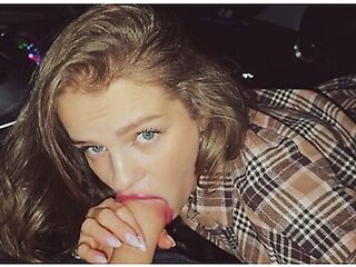 A Married Slut Riskily Sucked A Dick To A Taxi Driver