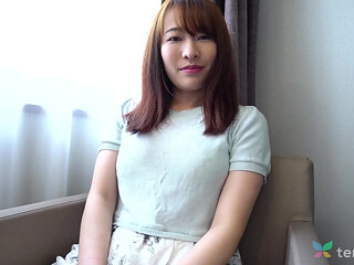 Lovely and Lonely Chikako Sakurai Agrees to Meet at a Love Hotel